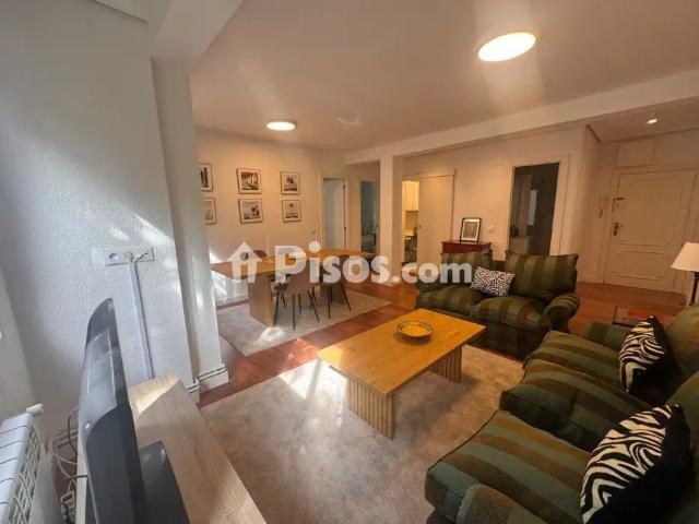 Piso en alquiler en Calle Los Pinares