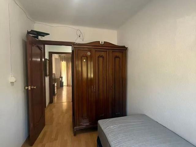 Piso en alquiler en calle Puigcerda, Barcelona, de 85 m² 4 habitaciones por 1.700