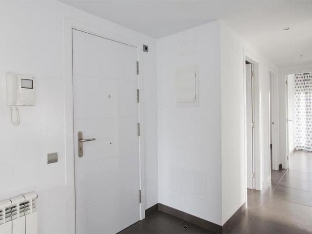 Piso en alquiler en calle Pau Casals, Sant Cugat del Vallès, de 93 m² 3 habitaciones por 2.140