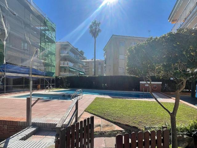 Piso en alquiler en calle Pineda, Gavà, de 77 m² 3 habitaciones por 1.650