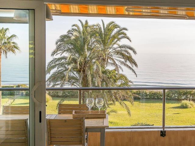 Piso en alquiler en calle Premiá, Gavà, de 110 m² 3 habitaciones por 4.000