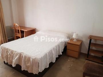Piso en alquiler en Calle Ruiseñor