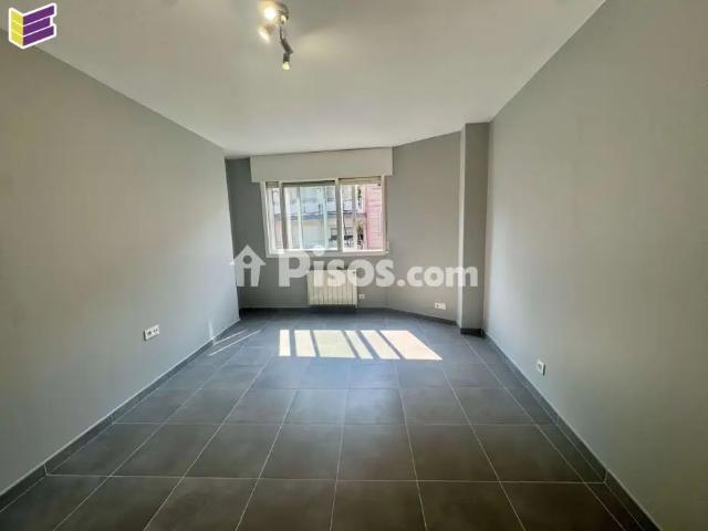 Piso en alquiler en Calle Ramiranes