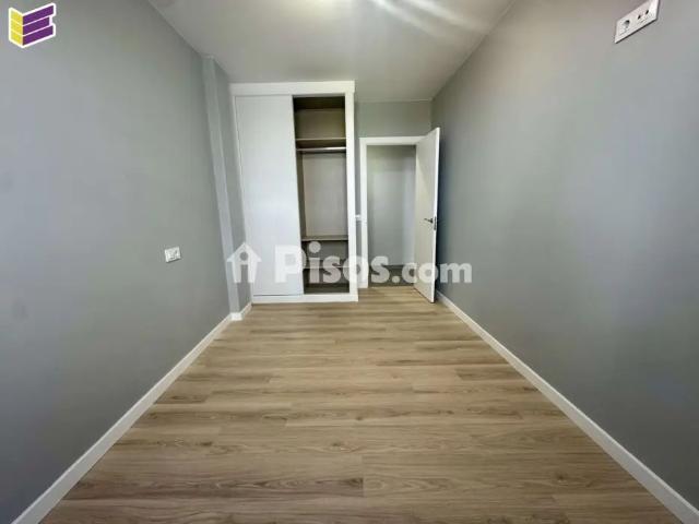 Piso en alquiler en Calle Ramiranes
