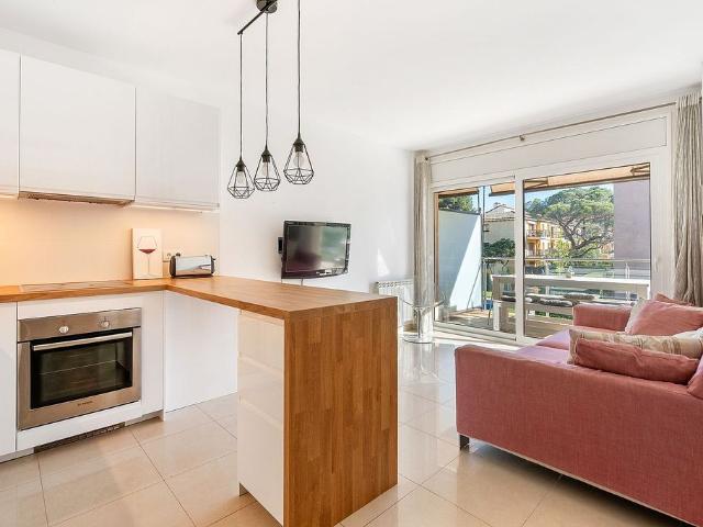 Piso en alquiler en calle Rec del Molí, Castell Platja d´Aro, de 61 m² 3 habitaciones por 1.800