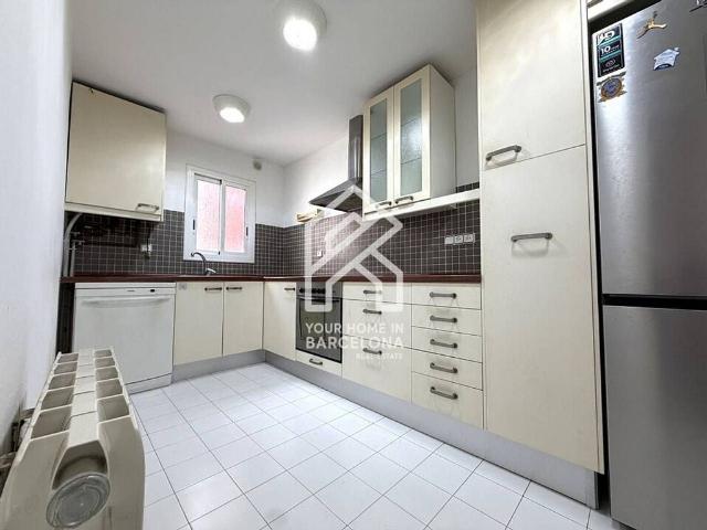 Piso en alquiler en calle Reixagó, Montcada i Reixac, de 72 m² 2 habitaciones por 800