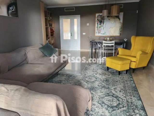 Piso en alquiler en Calle Resinera Voladilla, Número 3