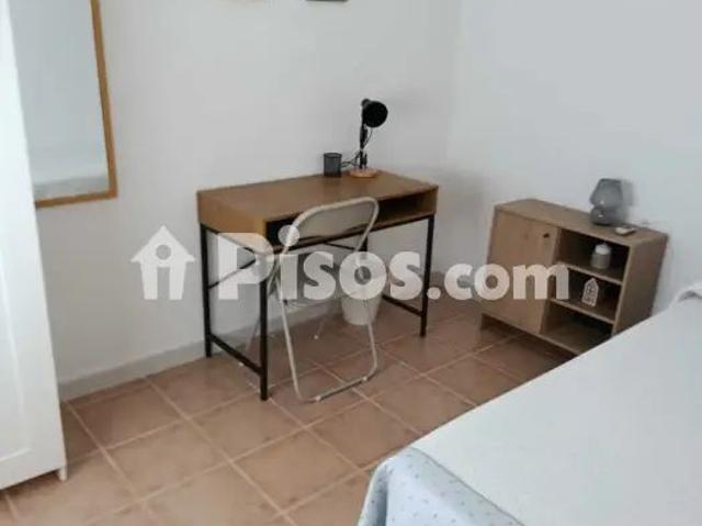 Piso en alquiler en Calle Ronda de los Viñedos, 2