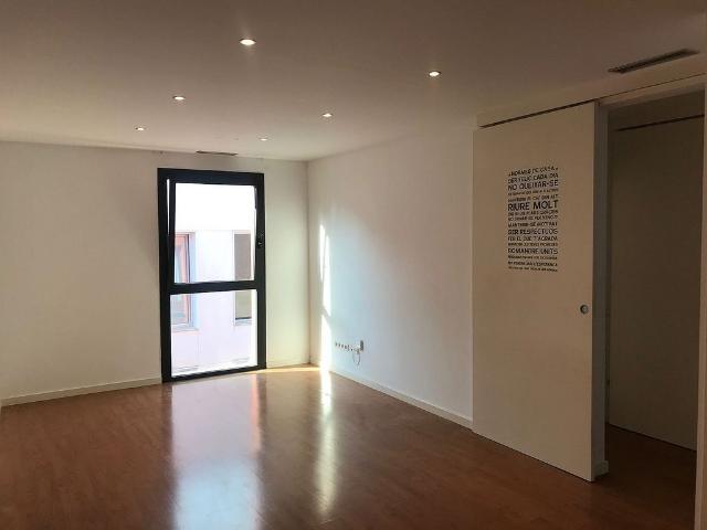 Piso en alquiler en calle S Elies, Reus, de 60 m² 2 habitaciones por 700