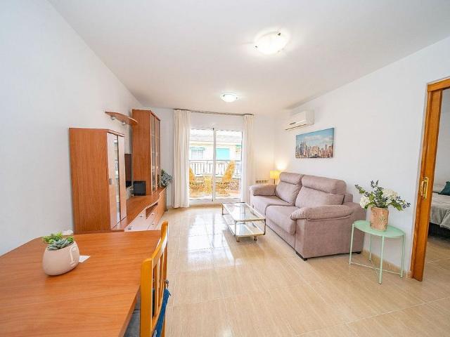 Piso en alquiler en calle Santiago Rusiñol, Pineda de Mar, de 56 m² 1 habitación por 730
