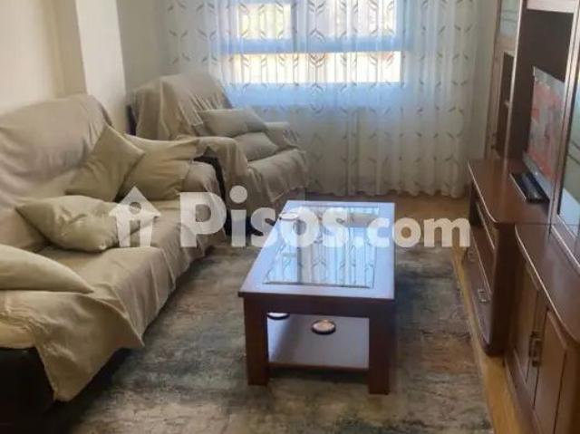 Piso en alquiler en Calle Senén Blanco