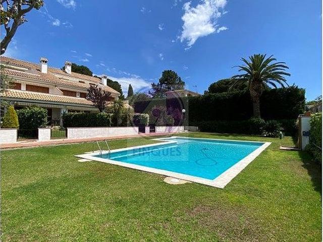Piso en alquiler en calle Tramuntana, Castell Platja d´Aro, de 110 m² 3 habitaciones por 5.000