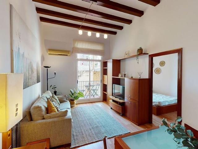 Piso en alquiler en calle Valencia, Barcelona, de 50 m² 2 habitaciones por 1.680