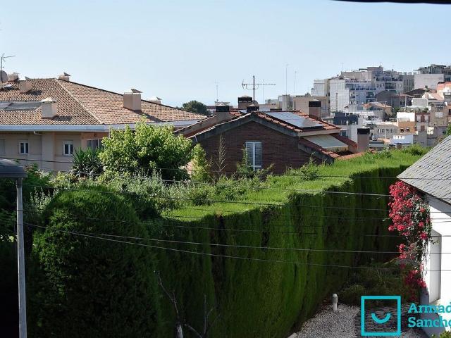 Piso en alquiler en calle València, Tiana, de 105 m² 3 habitaciones por 1.900