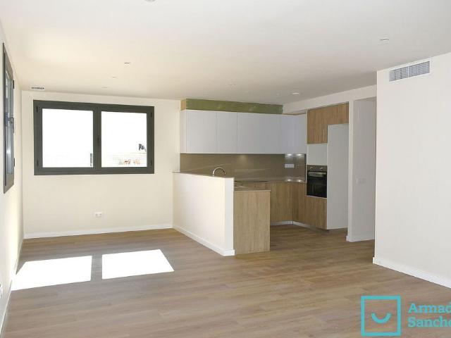 Piso en alquiler en calle València, Tiana, de 108 m² 3 habitaciones por 1.950