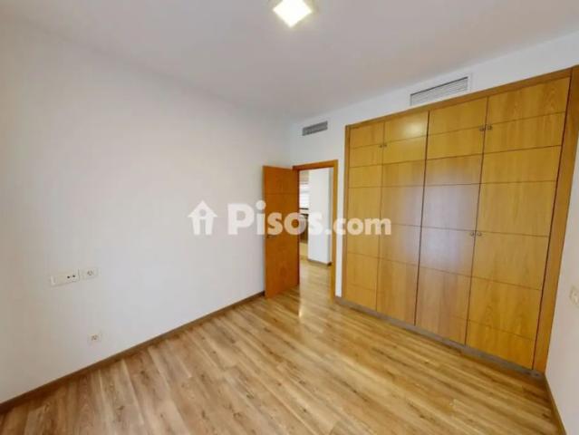 Piso en alquiler en Calle Virgen de Loreto