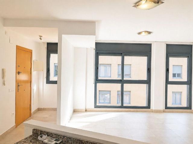 Piso en alquiler en calle Xiprer, Manresa, de 50 m² 1 habitación por 664