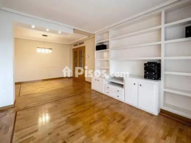 Piso en alquiler en Camino de las Torres