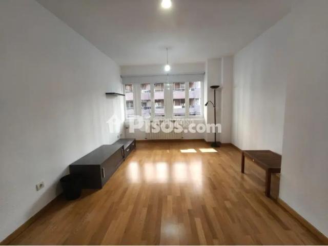 Piso en alquiler en Campo de La Juventud Santiago