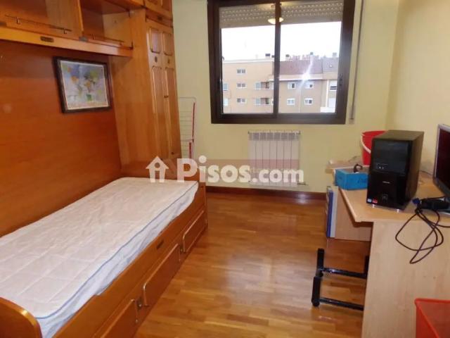 Piso en alquiler en Cascajos