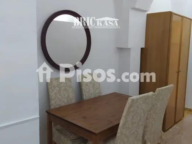 Piso en alquiler en Casco Antiguo