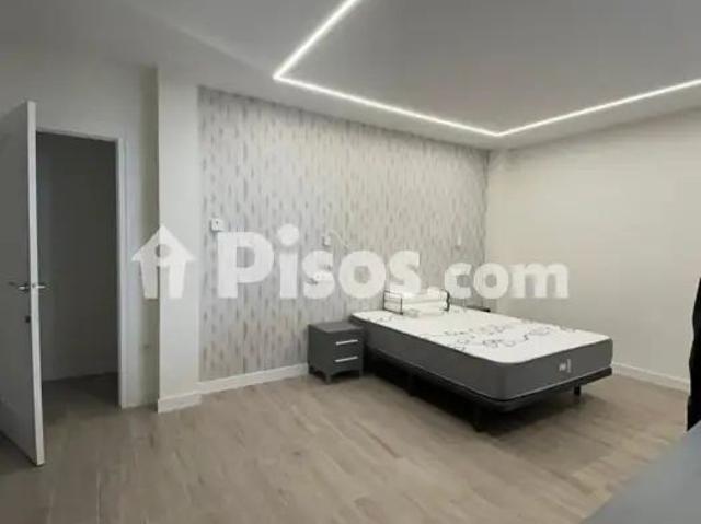 Piso en alquiler en Casco Antiguo