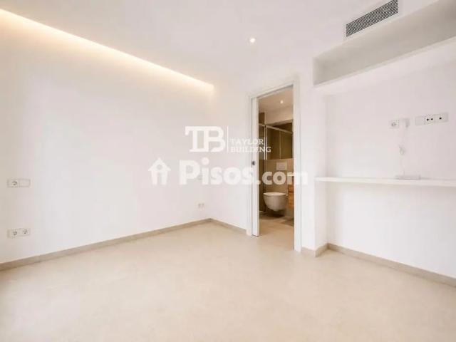 Piso en alquiler en Carrer de Villalonga