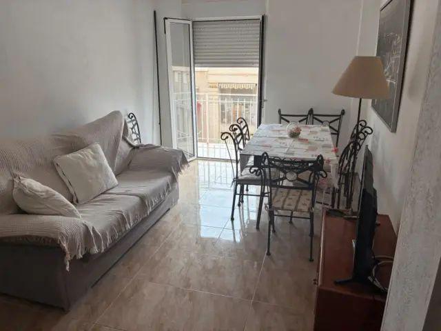 Piso en alquiler en Carrer Espronceda, cerca de Carrer de Fernanda Santamaría
