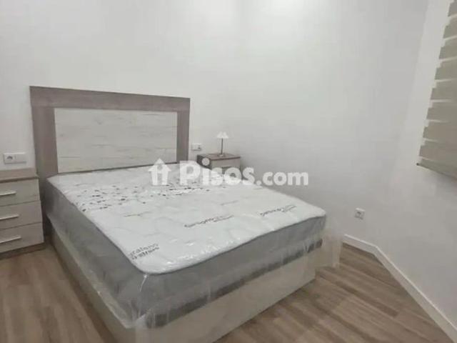 Piso en alquiler en Carrer Mestre Albéniz, 5