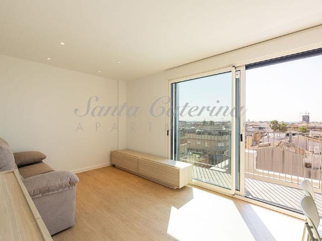 Piso en alquiler en carretera De Barcelona, Viladecans, de 75 m² 2 habitaciones por 1.900