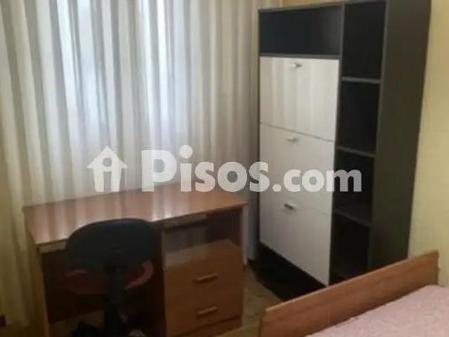 Piso en alquiler en Carretera de Ledesma, cerca de Calle de los Moriscos