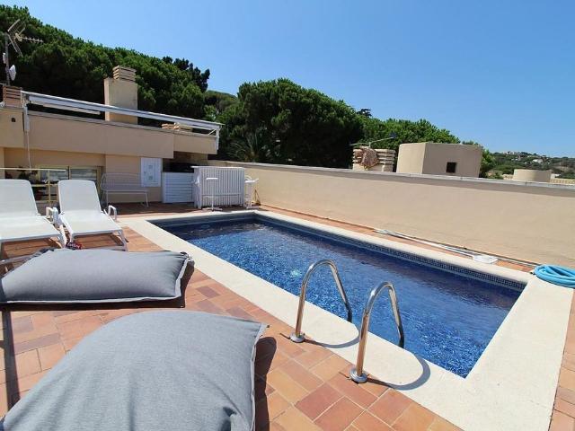 Piso en alquiler en carretera De Sant Pol, Sant Feliu de Guíxols, de 159 m² 4 habitaciones por 5.000