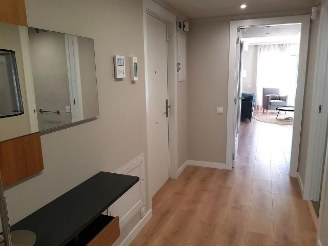 Piso en alquiler en carretera Reial, Sant Just Desvern, de 75 m² 2 habitaciones por 1.547