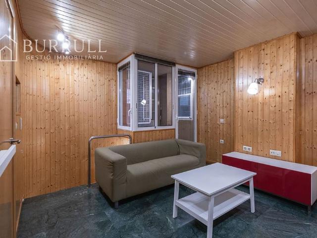 Piso en alquiler en carretera Reial, Sant Just Desvern, de 30 m² 1 habitación por 835