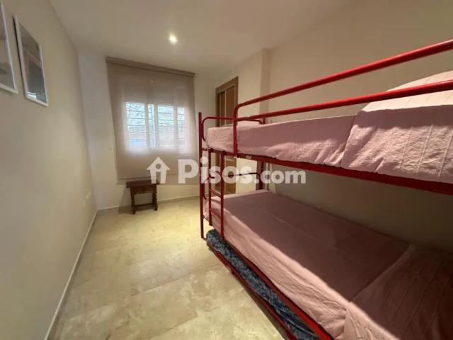 Piso en alquiler en Carvajal