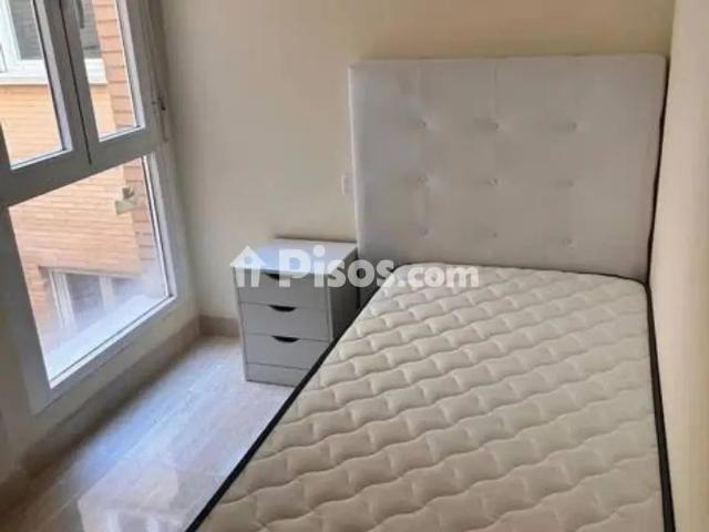 Piso en alquiler en Cañamares Libertad
