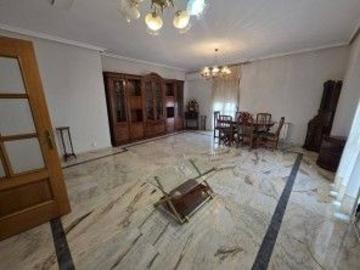 Piso en alquiler en Centro