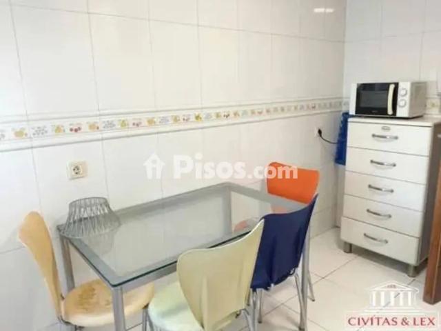 Piso en alquiler en Centro