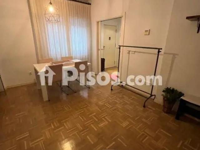 Piso en alquiler en Centro