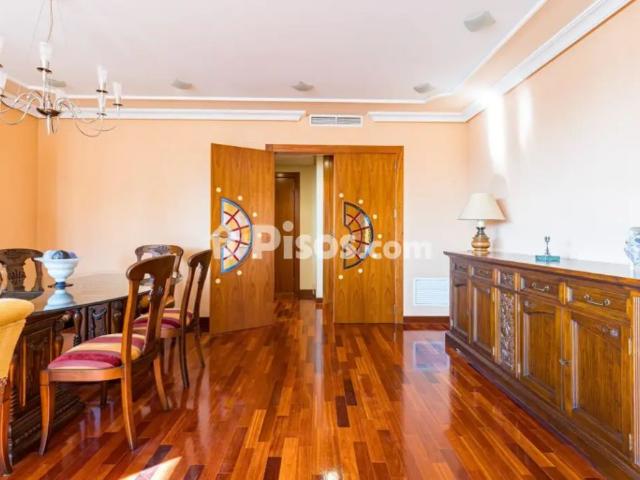 Piso en alquiler en Centro