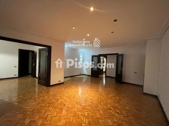 Piso en alquiler en Centro