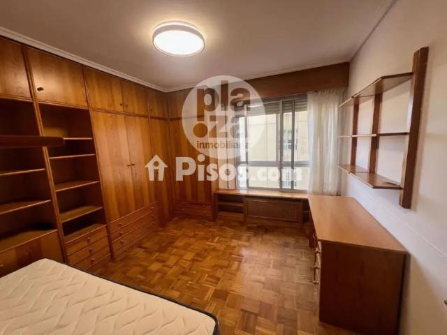 Piso en alquiler en Centro 2