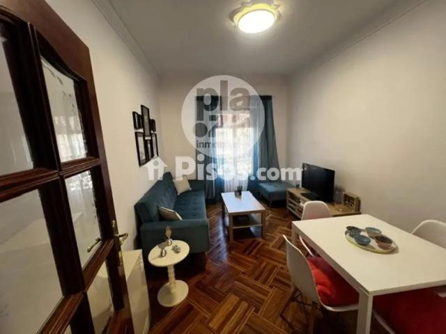 Piso en alquiler en Centro 2