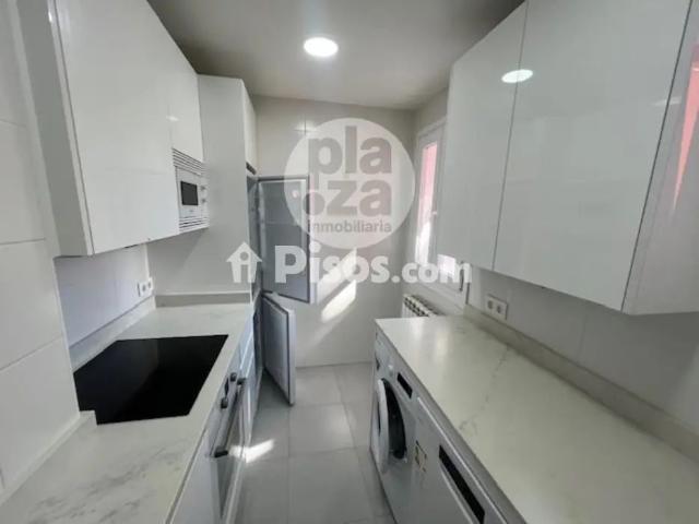 Piso en alquiler en Centro 2