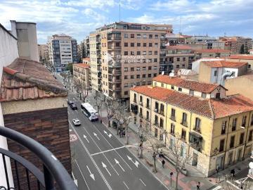 Piso en alquiler en Centro Casco Histórico 37002