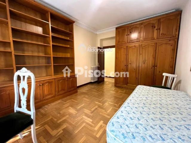 Piso en alquiler en Centro Casco Histórico