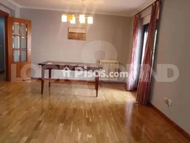 Piso en alquiler en Centro Casco Histórico