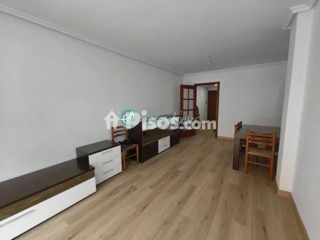 Piso en alquiler en Centro Santo Tomás