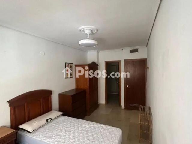 Piso en alquiler en Ciudad Jardín Zoco