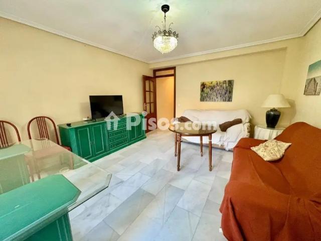 Piso en alquiler en Ciudad Jardín Zoco